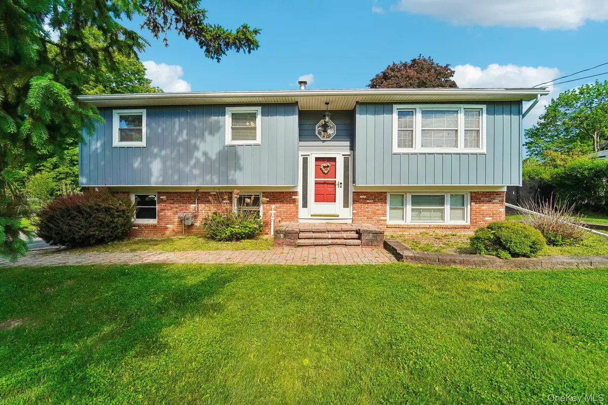 28 Park Hill Drive, New Windsor, NY 12553 - #1