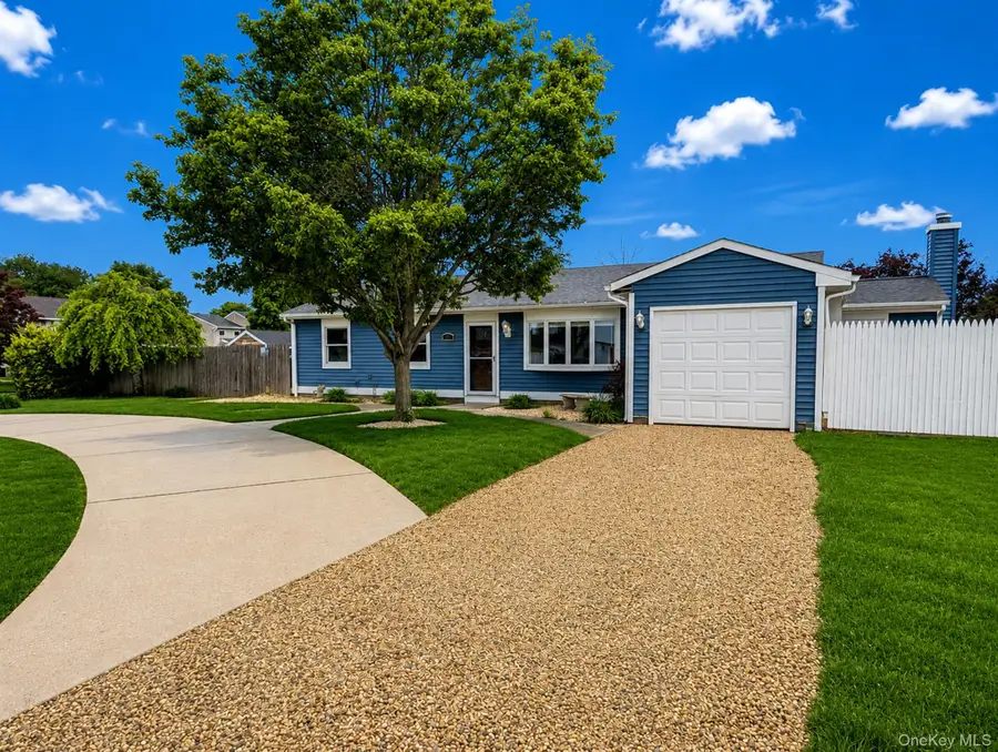 11 Curtis Avenue, Bellport, NY 11713 - #2