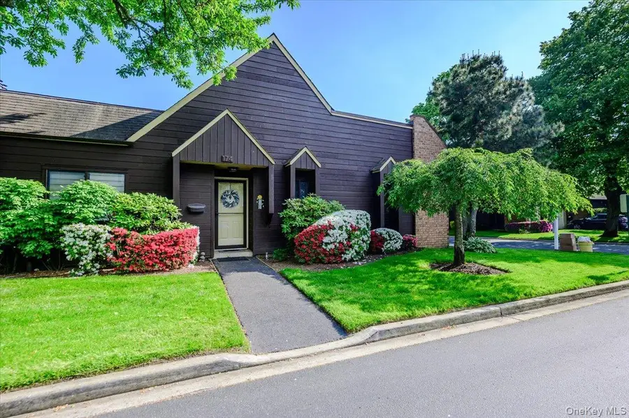 174 Southgate Crescent, Massapequa Park, NY 11762 - #2