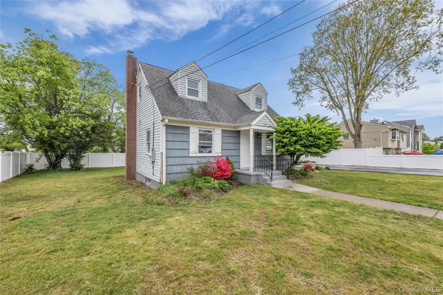 466 44th Street, Copiague, NY 11726 - #2