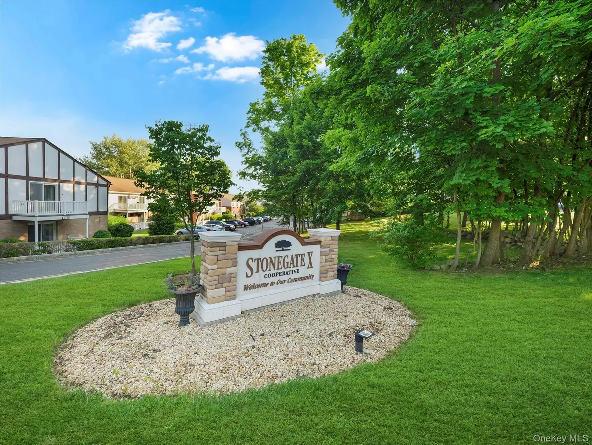 1 Doxbury Lane, Suffern, NY 10901 - #1