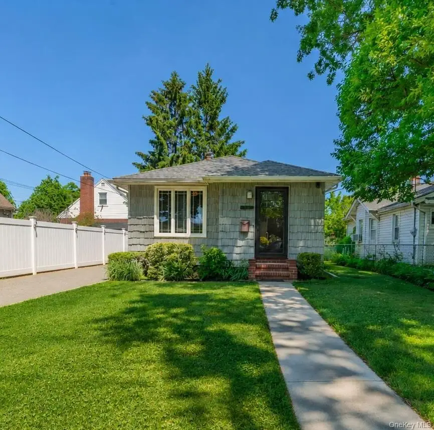 26209 E Williston Avenue, Floral Park, NY 11001 - #1
