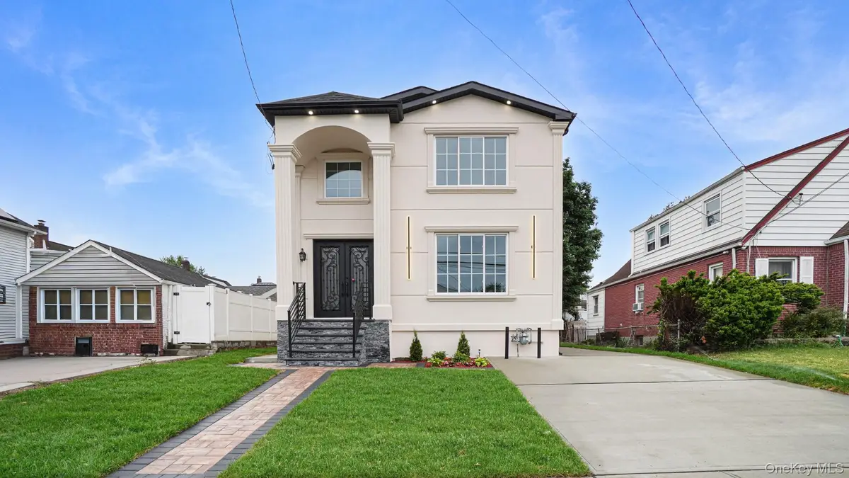17 Hommell Street S, Valley Stream, NY 11580 - #1
