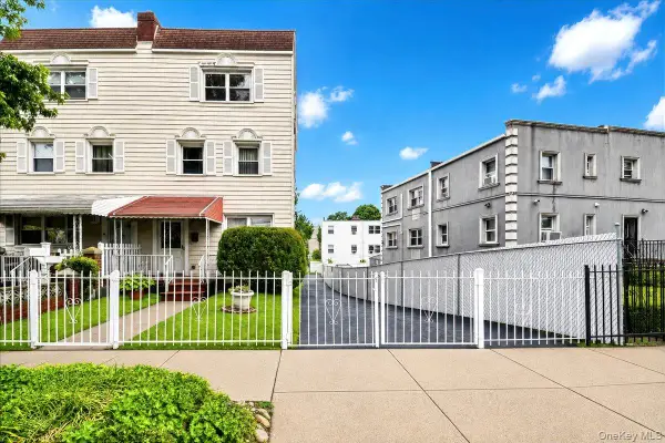 2810 Harding Avenue, Bronx, NY 10465
