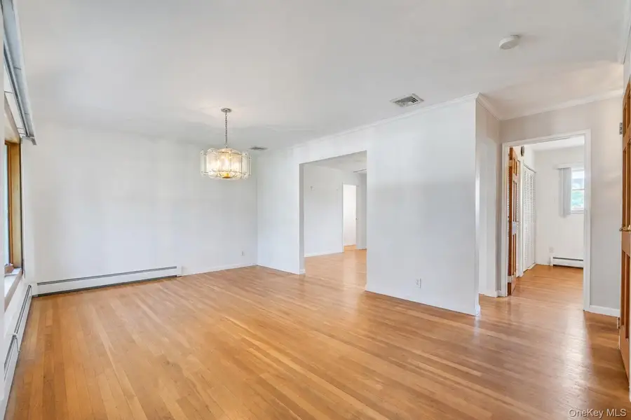 13 Fruitwood Lane, Commack, NY 11725 - #3