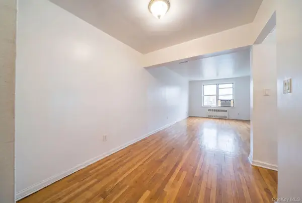 84-01 Main Street #618, Briarwood, NY 11435
