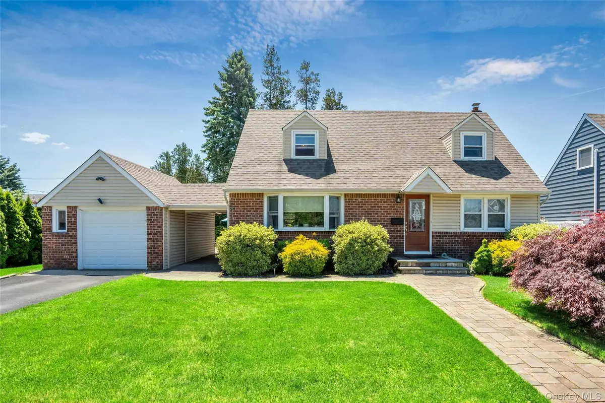 9 Amby Avenue, Plainview, NY 11803 - #1