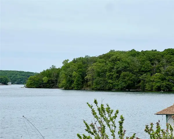 22 Canopus Island, Mahopac, NY 10541