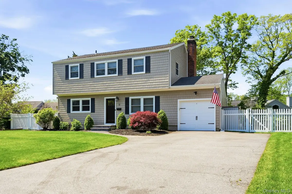 12 Westbrook Lane, Smithtown, NY 11787 - #1