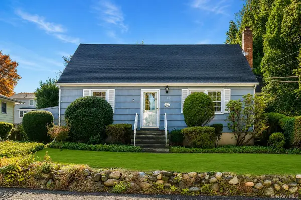 12 Violet Road, Bayville, NY 11709