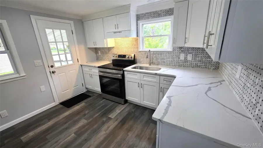 525 Riverleigh Avenue #27 Birch, Riverhead, NY 11901 - #3