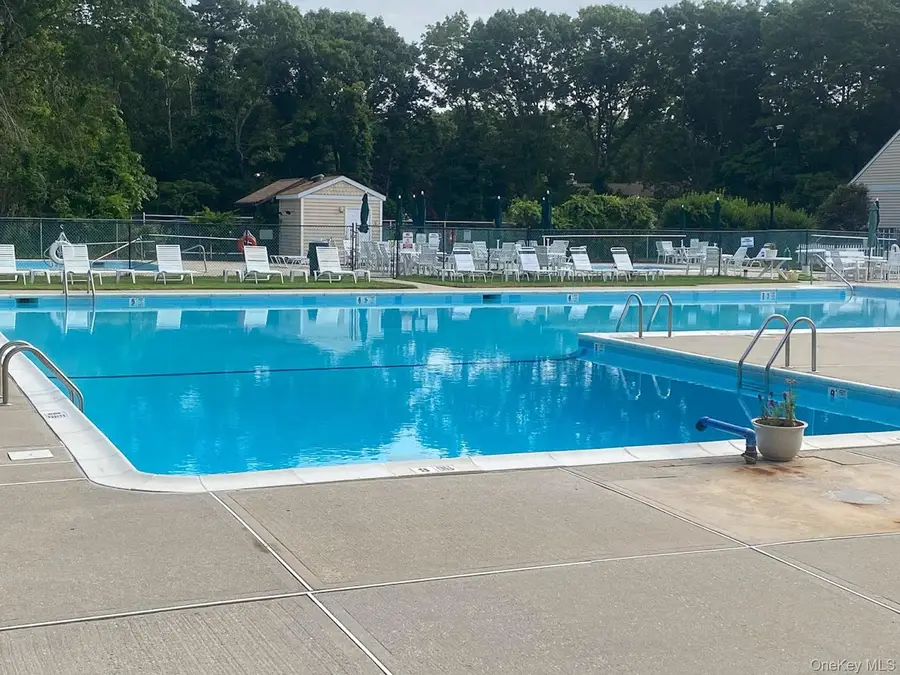 17 Stone Commons, Yaphank, NY 11980 - #2
