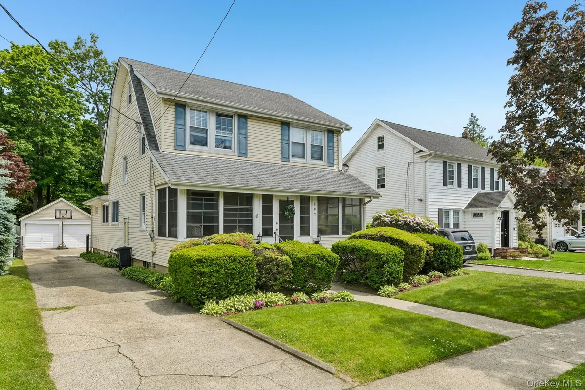 207 N Forest Avenue, Rockville Centre, NY 11570 - #1