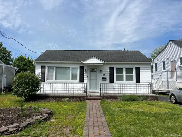 84 Boylan Lane, Blue Point, NY 11715