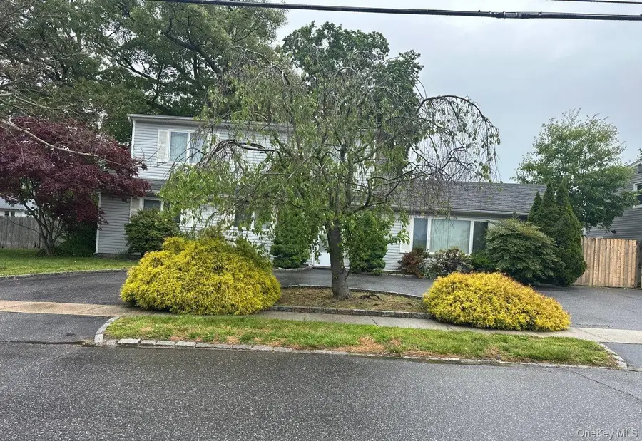 22 William Street, Copiague, NY 11726 - #2