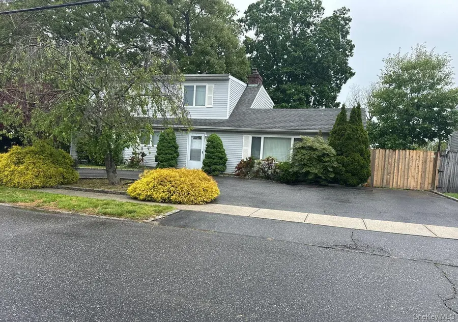 22 William Street, Copiague, NY 11726 - #3