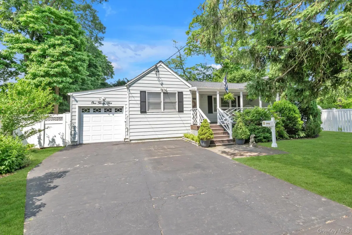 135 Centre Avenue, Lindenhurst, NY 11757 - #1