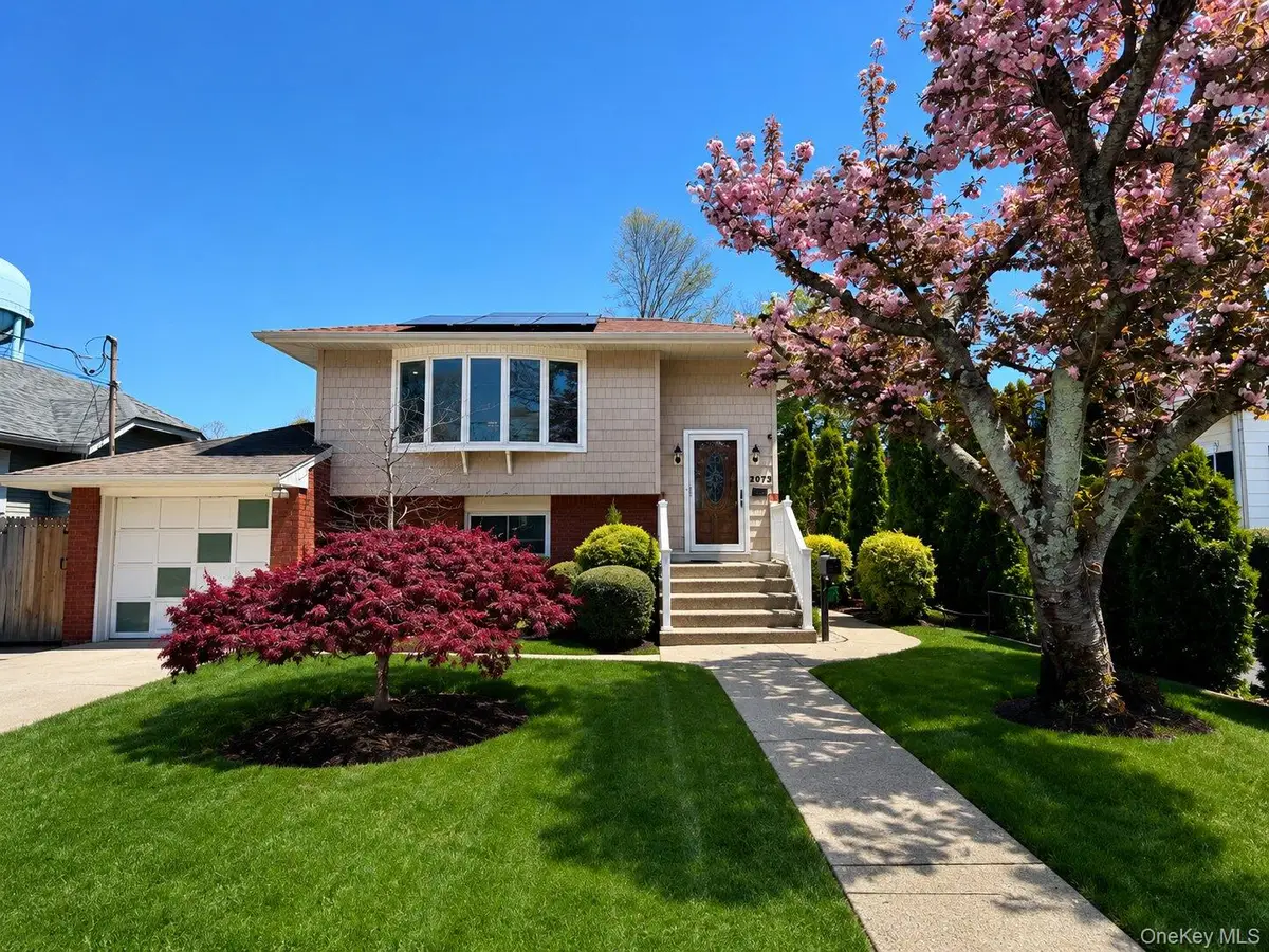 2073 Washington Street, Merrick, NY 11566 - #1