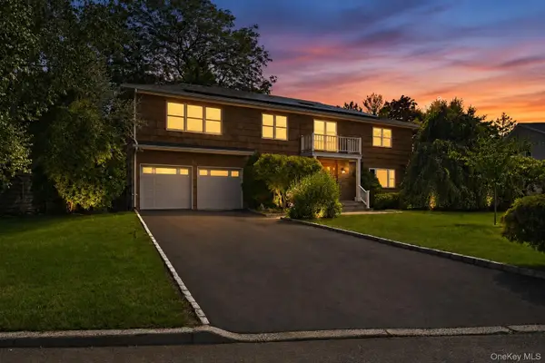 23 Carriage Court, Scarsdale, NY 10583