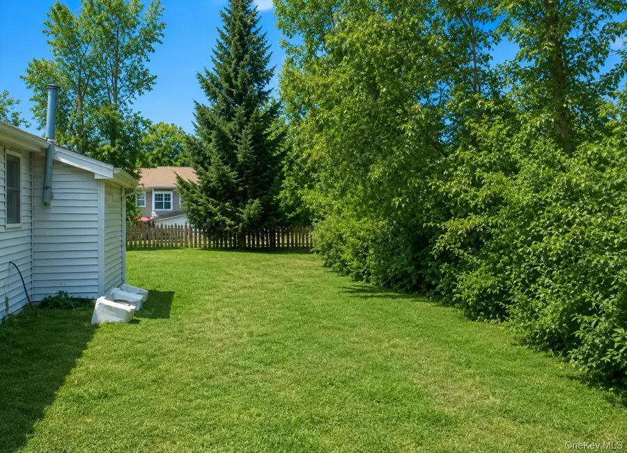 38 Huguenot Road, Carmel, NY 10512 - #3