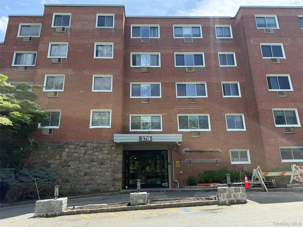 370 Central Park Avenue #2E, Scarsdale, NY 10583 - #1