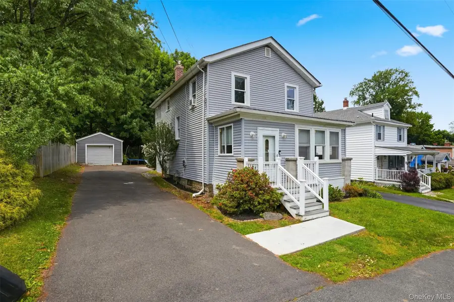 18 Saint Joseph Place, New Windsor, NY 12553 - #3