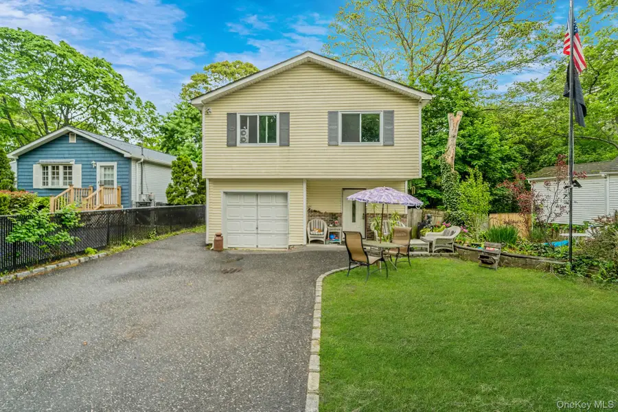 35 Franklin Avenue, Mastic, NY 11950 - #2