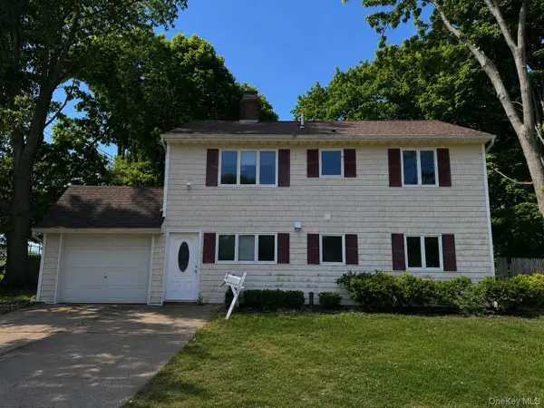 120 Ball Park Lane, Hicksville, NY 11801