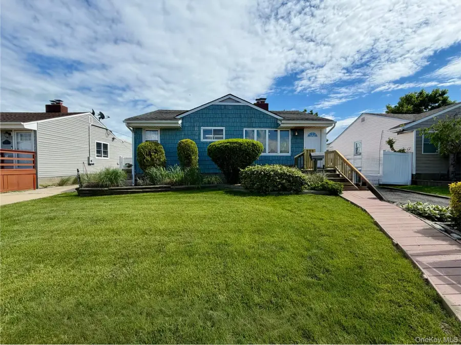 47 Van Buren Street, Freeport, NY 11520 - #2