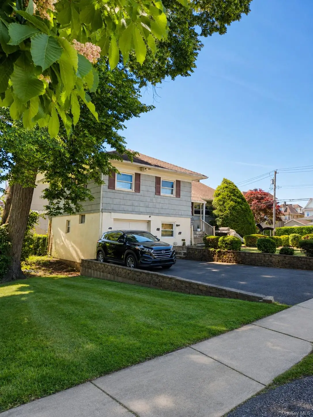 180 Sutton Manor Road, New Rochelle, NY 10801 - #1