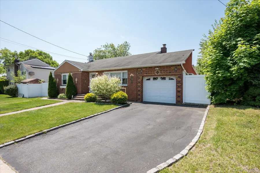 330 Woods Road, North Babylon, NY 11703 - #2