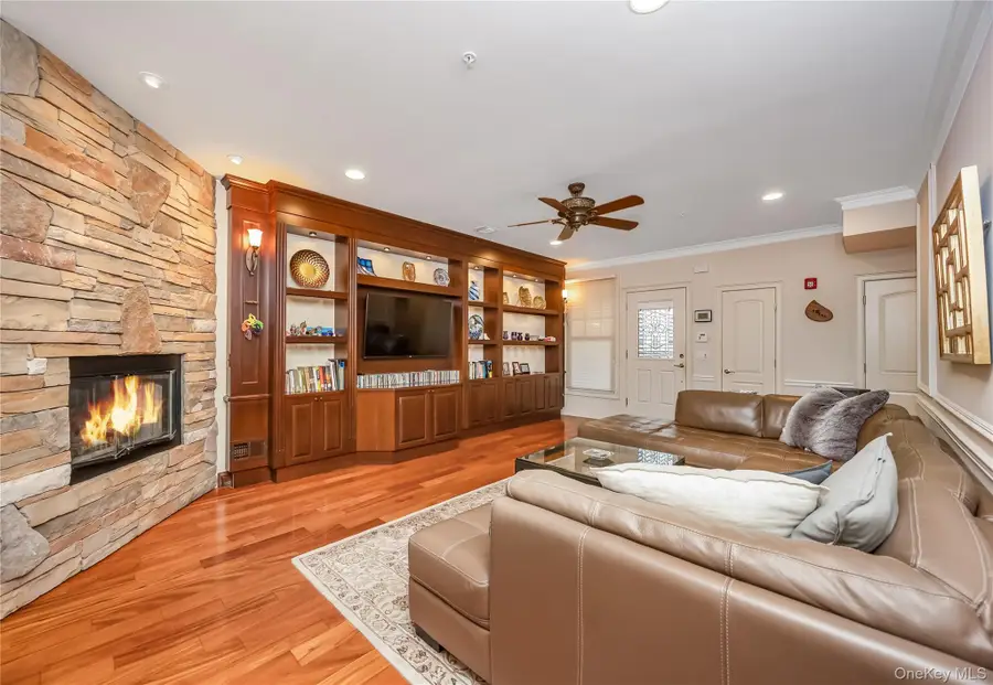 246 Roosevelt Way #11103, Westbury, NY 11590 - #2