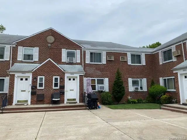 254-25 75th Avenue #2nd fl, Glen Oaks, NY 11004 - #3