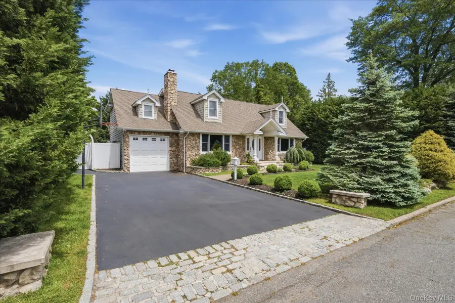 19 Gruber Drive, Glen Cove, NY 11542 - #2