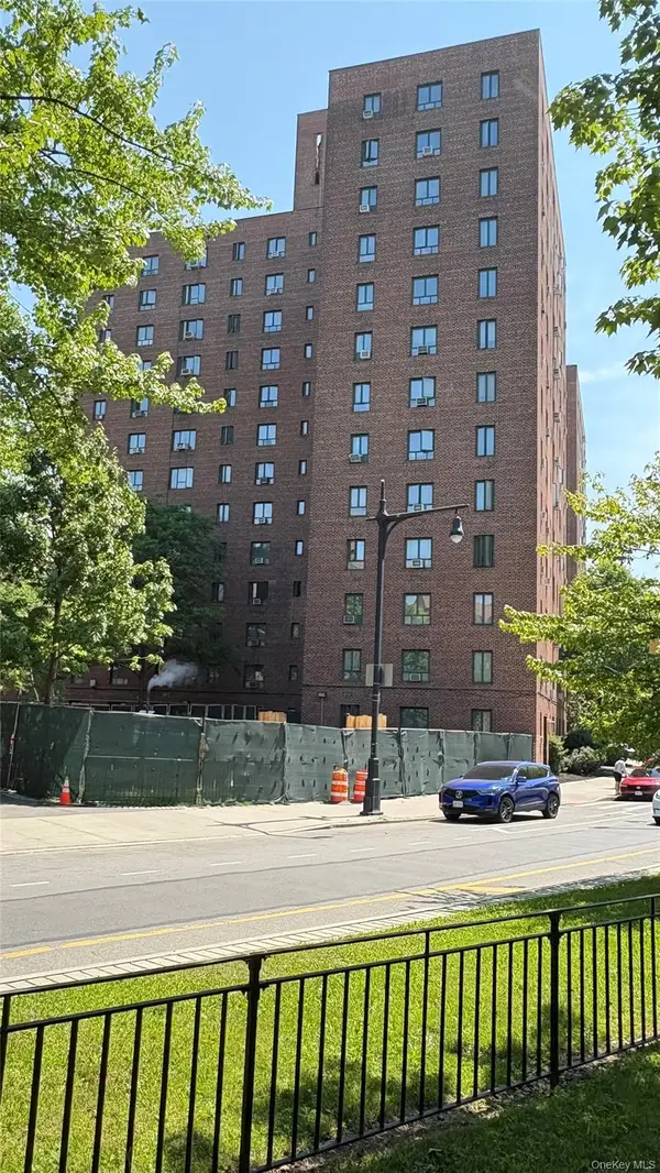1560 UNIONPORT Rd #3G, Bronx, NY 10462