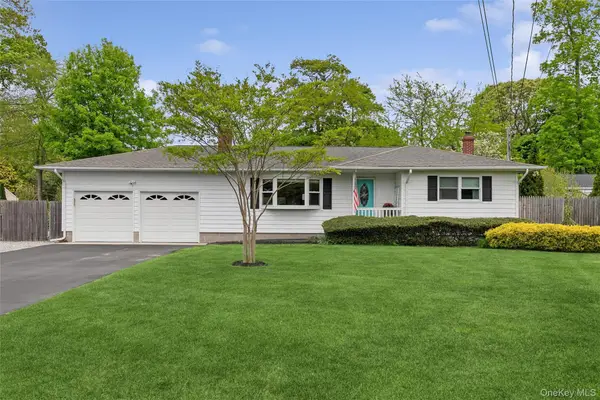 89 Woodlawn Avenue, East Moriches, NY 11940