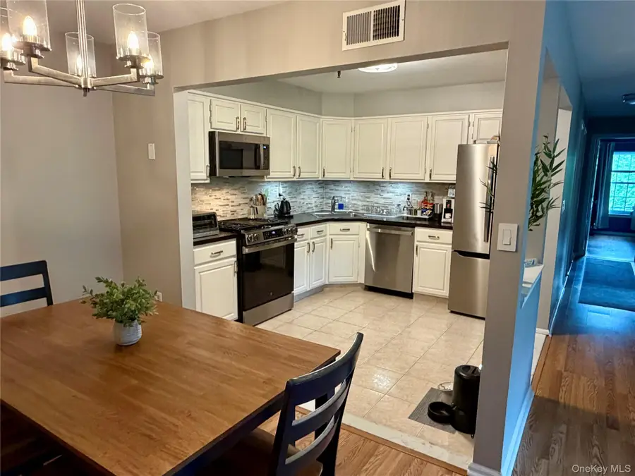 9 Edinburgh Drive #9, Peekskill, NY 10566 - #2