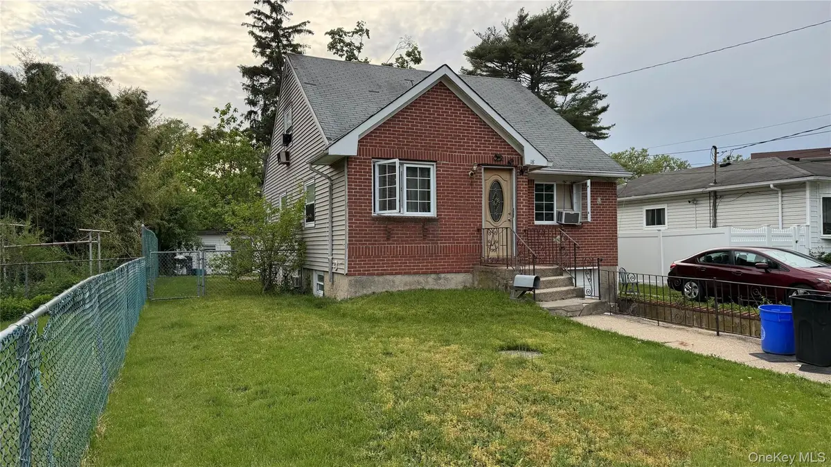 18 Pennsylvania Avenue, Brentwood, NY 11717 - #1