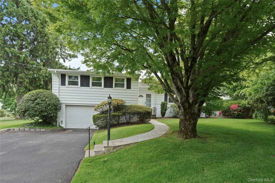 11 Maplemoor Lane, White Plains, NY 10605 - #2