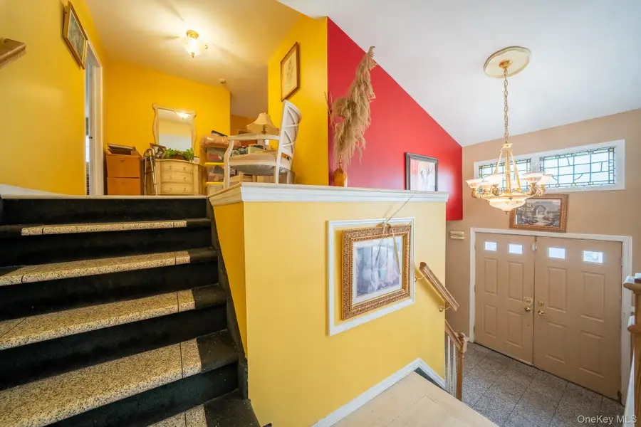 15 Jackie Drive, Westbury, NY 11590 - #3