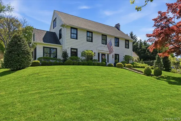 96 10th Street, Garden City, NY 11530