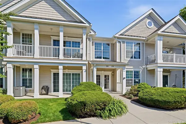 204 Saratoga Lane, Fishkill, NY 12524