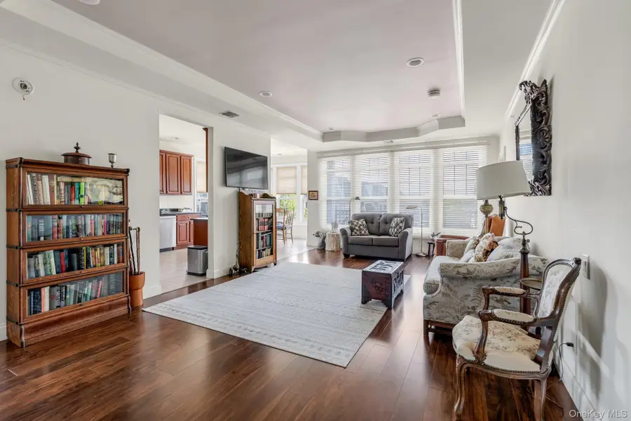 236 Roosevelt Way #3306, Westbury, NY 11590 - #3