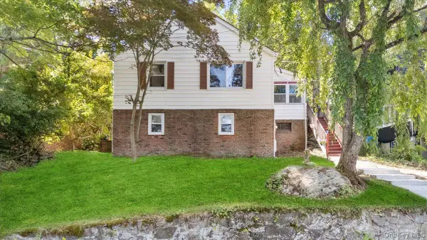 184 Lake Drive, Lake Peekskill, NY 10537