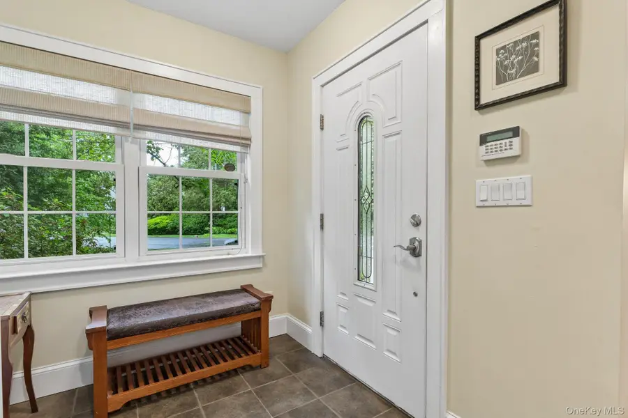 6 Pine Place, Greenlawn, NY 11740 - #3