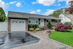181 N Idaho Avenue, Massapequa, NY 11758 - #1