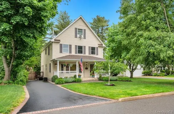 75 Elm Avenue, Smithtown, NY 11787