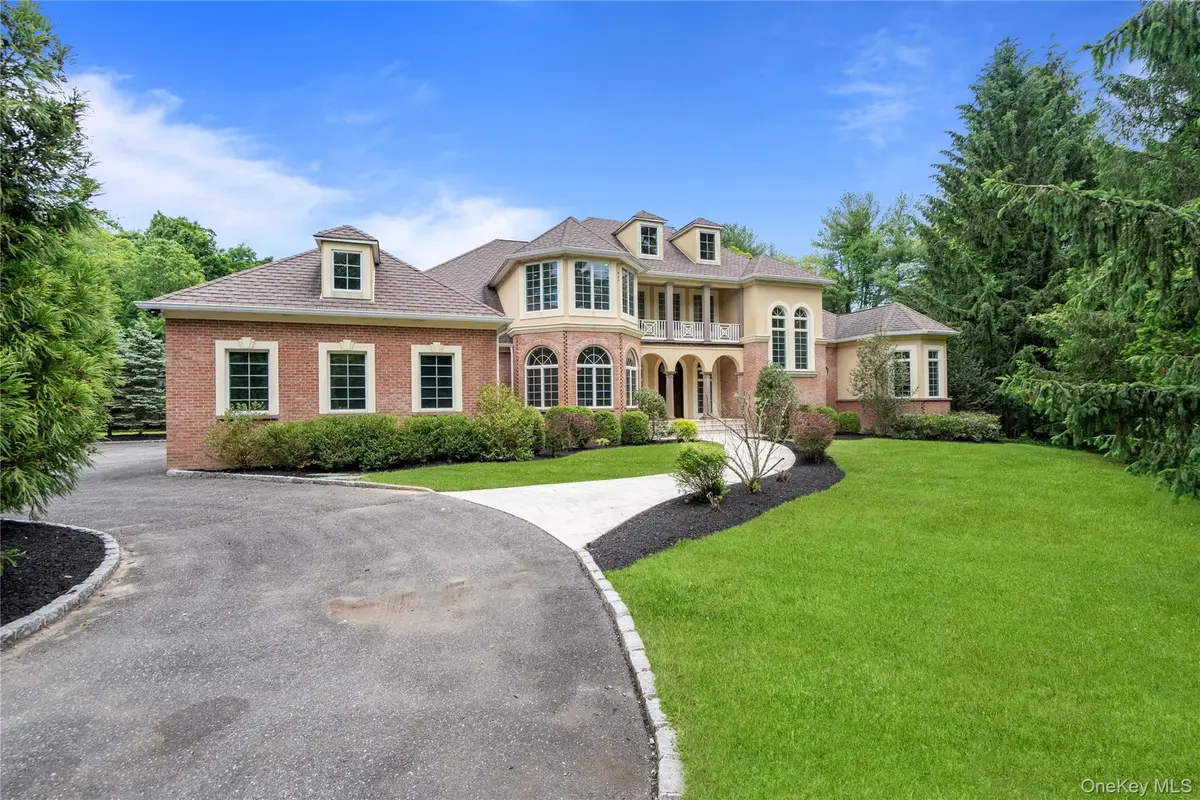 1960 Midlane S, Syosset, NY 11791 - #1