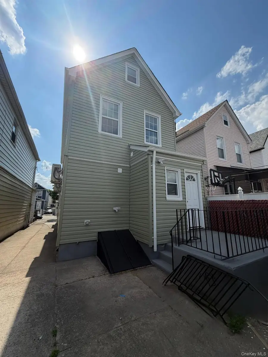 10431 113th Street, South Richmond Hill, NY 11419 - #3