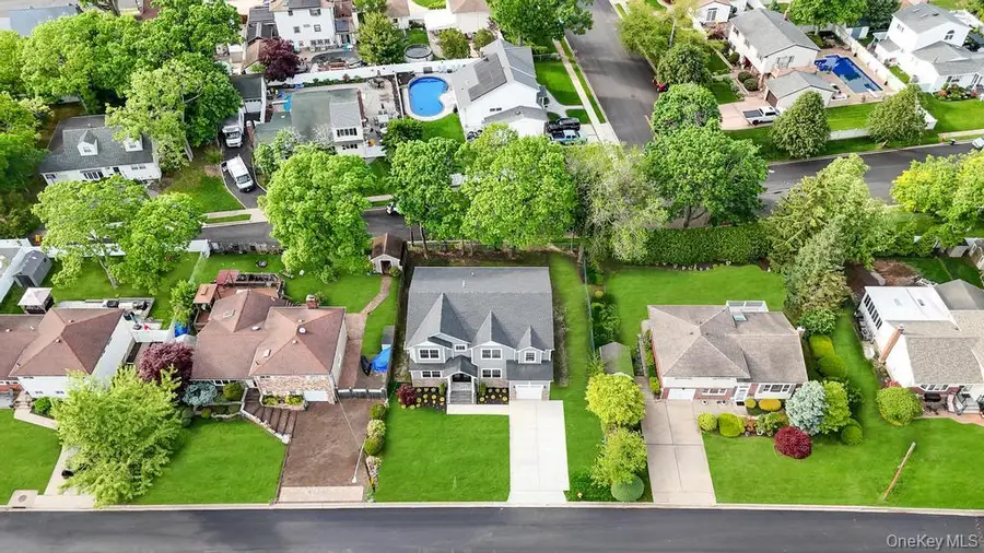 124 North Drive, Massapequa, NY 11758 - #2